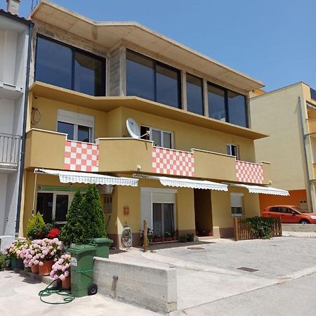 Apartment Ljubicic Подстрана Екстериор снимка