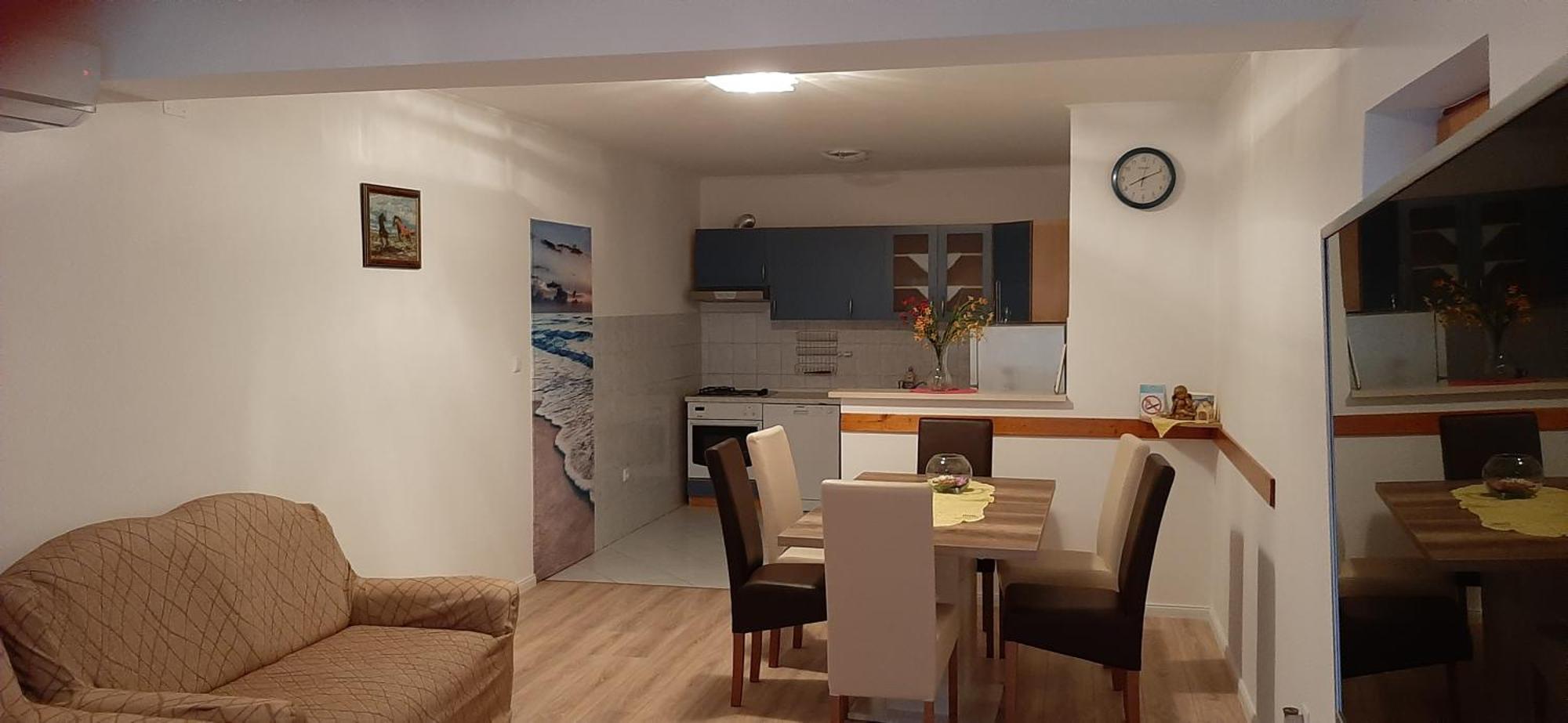 Apartment Ljubicic Подстрана Стая снимка